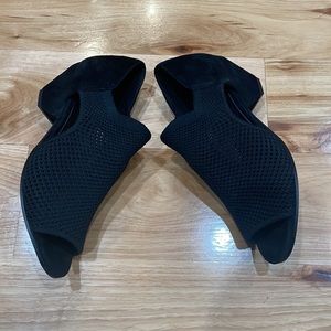 Eileen fisher wink knit open peep toe pump black Sz 7.5 suede